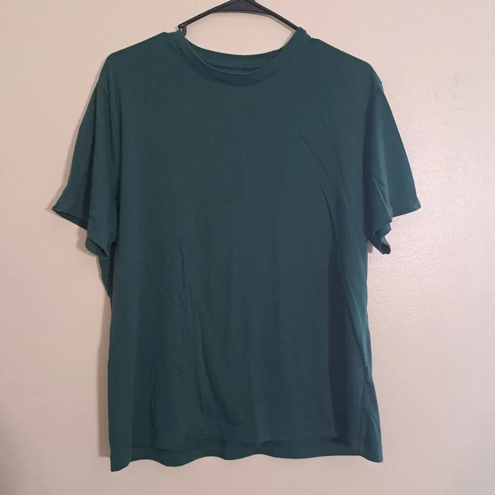 BANANA REPUBLIC PREMIUM WASH T SHIRT SIZE L green